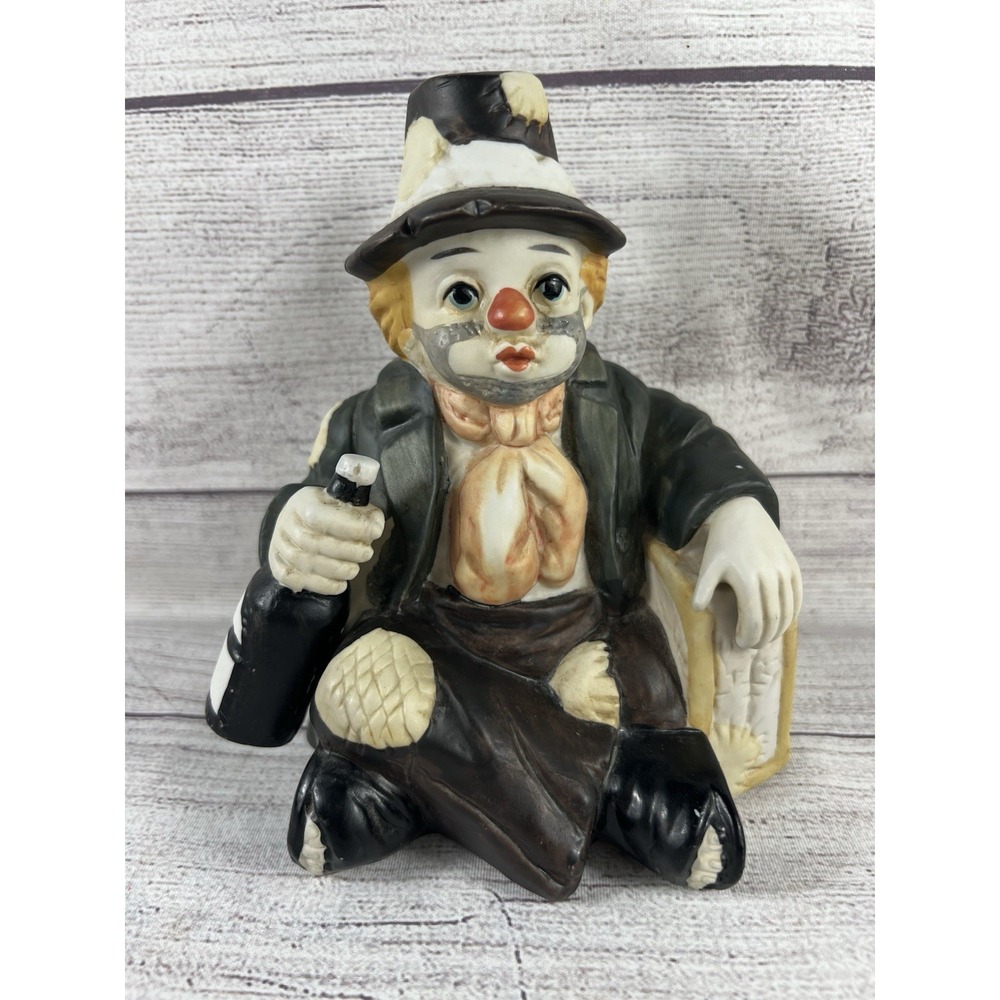 Vintage Sun Saint Porcelain Sitting Hobo Clown Music Box Figurine,‎ Works